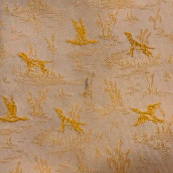 Vtg The Treasury Gold Yellow‎ Men flying Bird Neck Tie Hunting - Picture 2 of 4